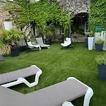 Le Sully Otel 2*