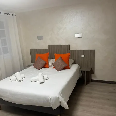 Le Sully Hotel