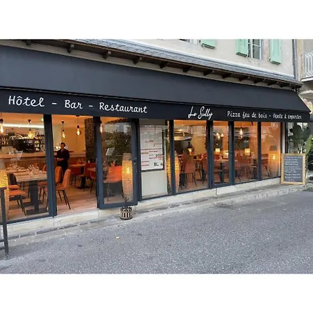 Otel Le Sully 2*